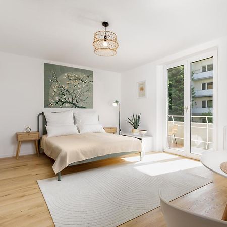 Design-Apartment In Linz Mit Netflix & Balkon Экстерьер фото