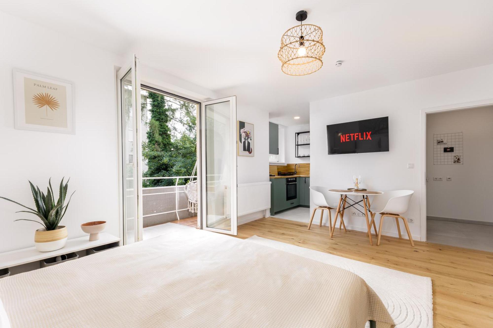 Design-Apartment In Linz Mit Netflix & Balkon Экстерьер фото